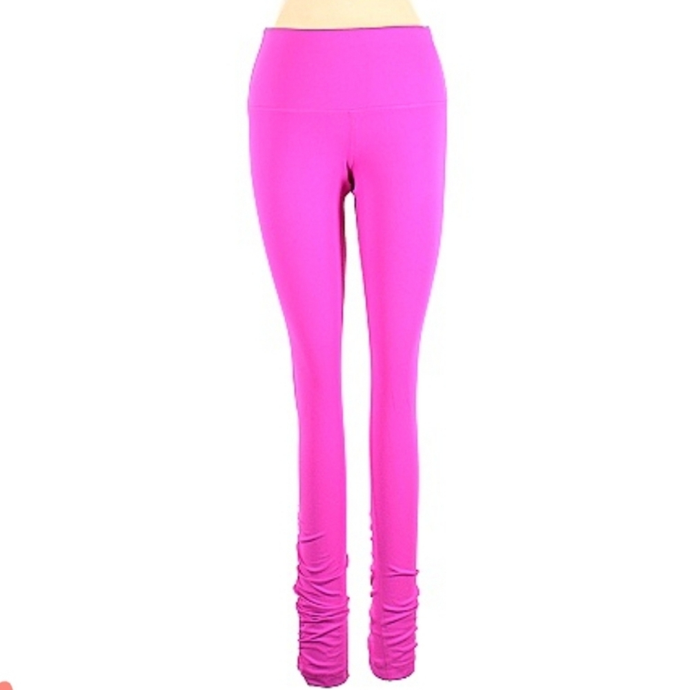 Yogaliscious hot pink leggings with ruching details size small - like new S